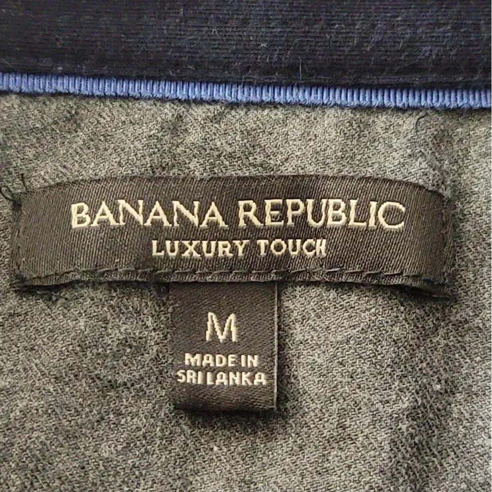 Banana Republic Men's Luxury Touch Navy‎ Knit Button Up Shirt Size Medium